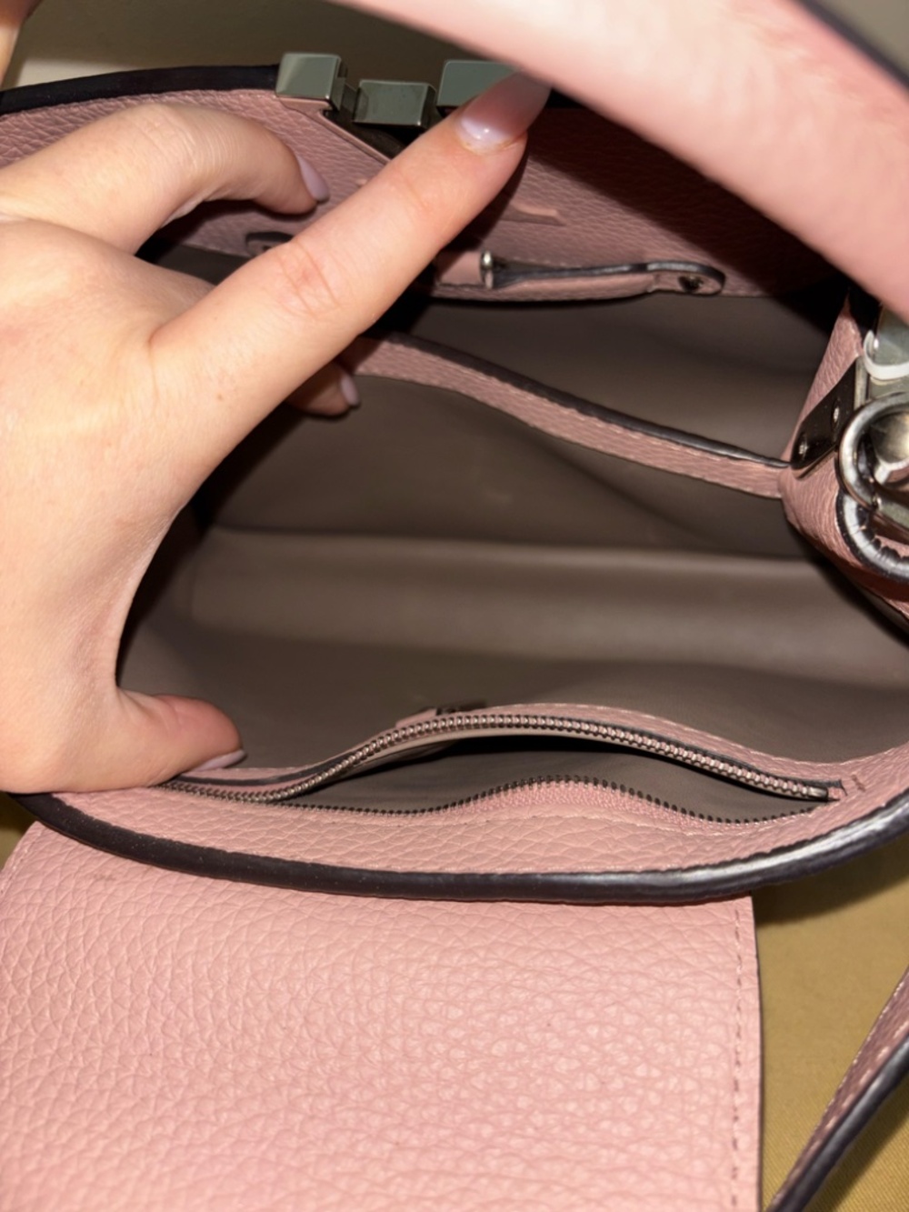 Pink LV Louis Vuitton Capucines BB - Picture 14 of 16
